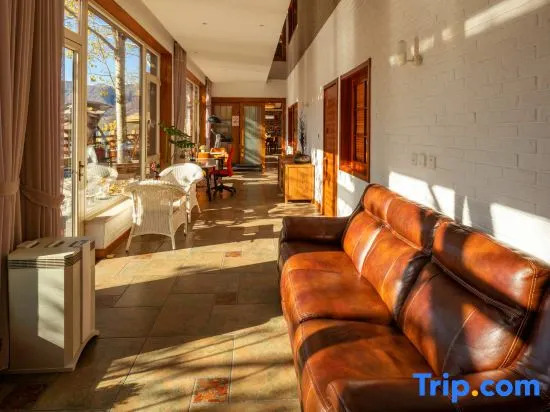 Hiiinn Coffee·Lake View Homestay