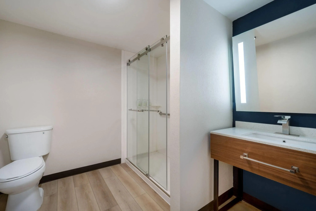 Wingate by Wyndham Dublin Near Claytor Lake State Park