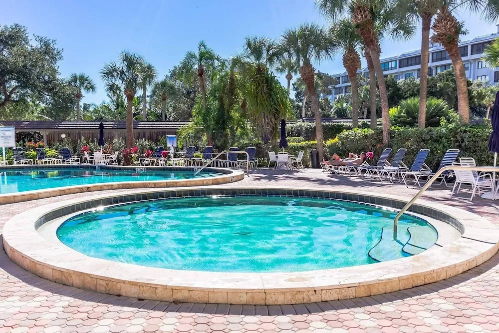 Harbor Towers 3rd Fl 1 Bedroom Pool View