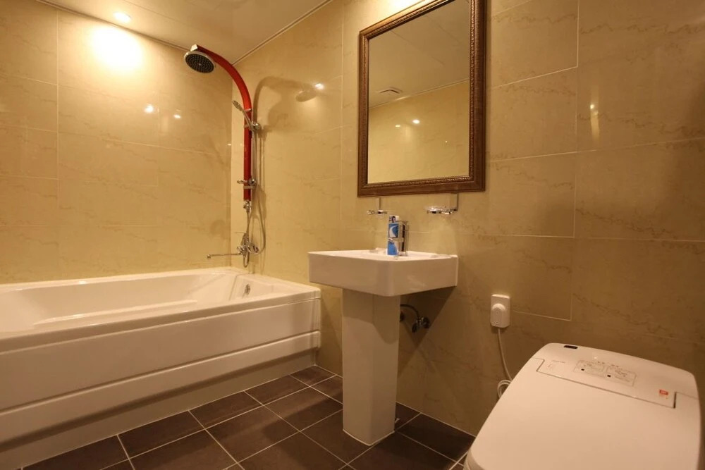 S Petite Hotel