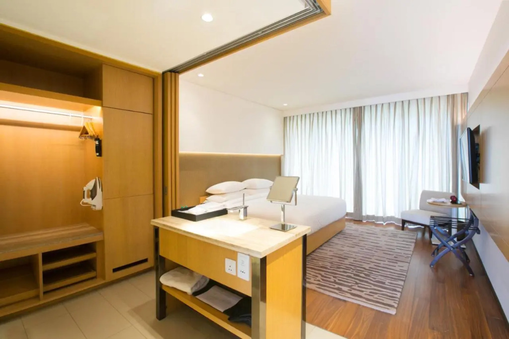 BLVD Club - Near BENGALURU AIRPORT