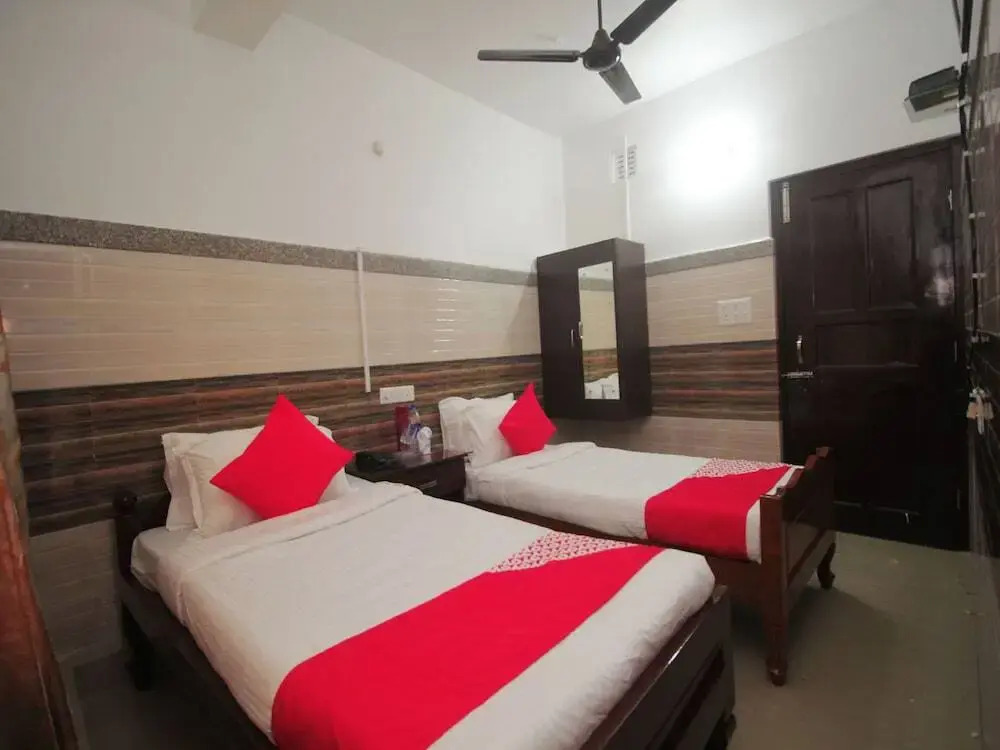 Surabhi Guest House by OYO Rooms