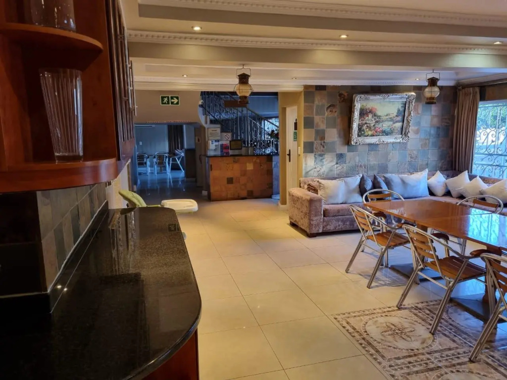Savoy Lodge
