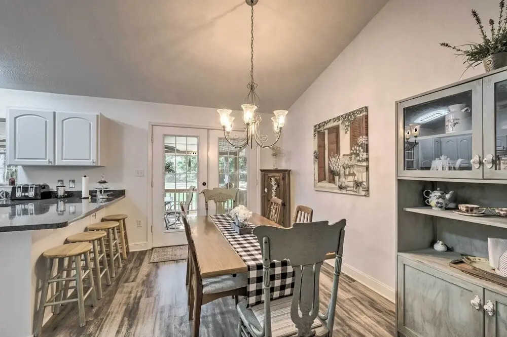 Serene Old Town Getaway Near Suwannee River!