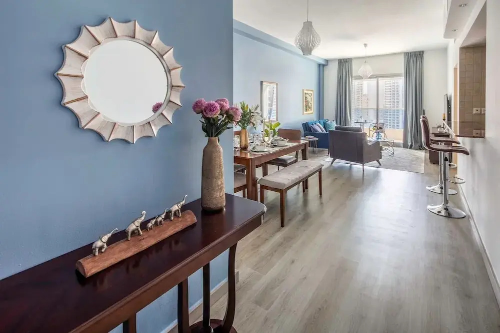 Luxurious 2BR w/ Stunning Marina Views - Minutes From Dubai Metro & Tram!
