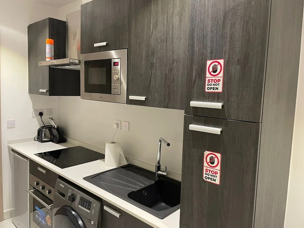 R&P Suites at Embassy Gardens