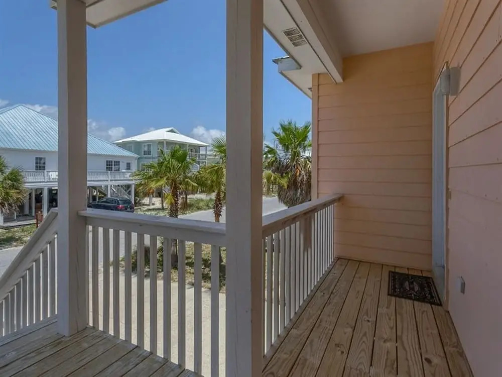 Sea La Vie by Meyer Vacation Rentals