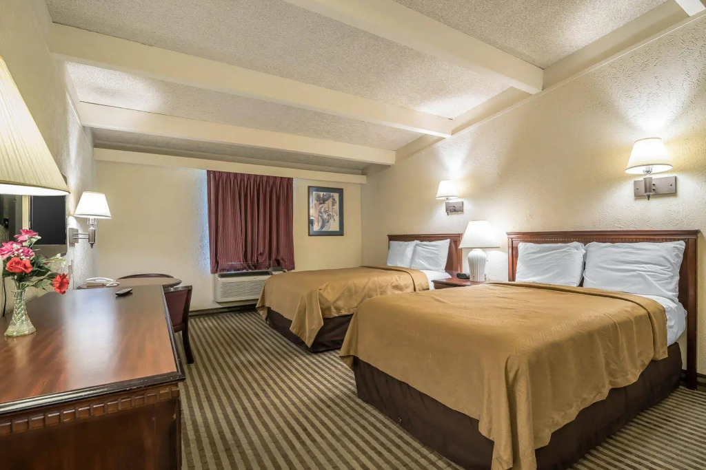 Econo Lodge Inn & Suites Binghamton