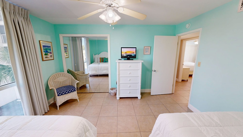 Shoreline Towers 3036 3 Bedroom Condo