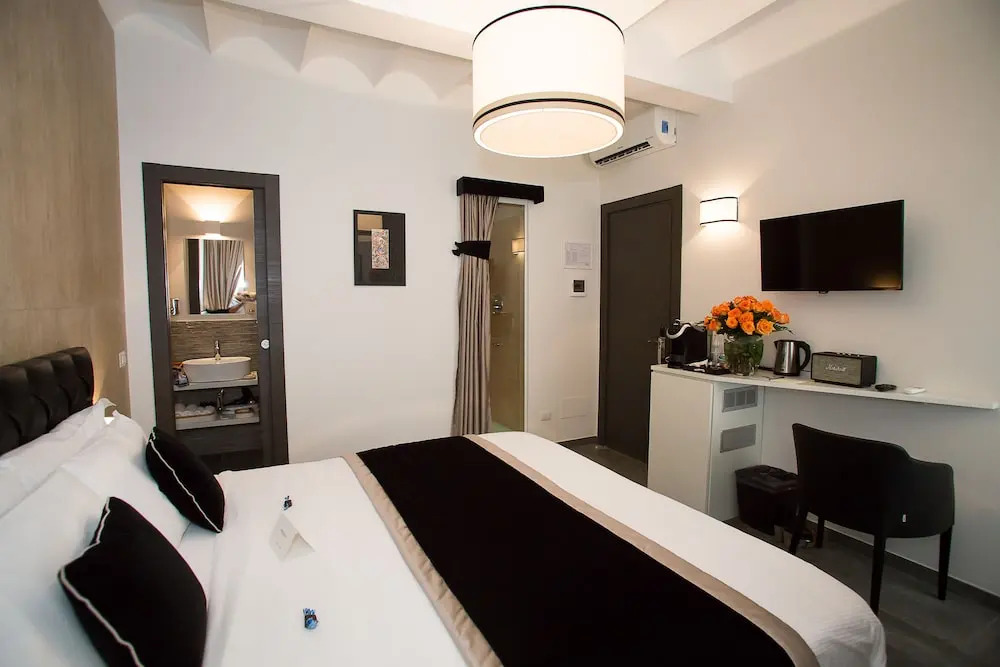 Fontana Di Trevi Luxury Apartments