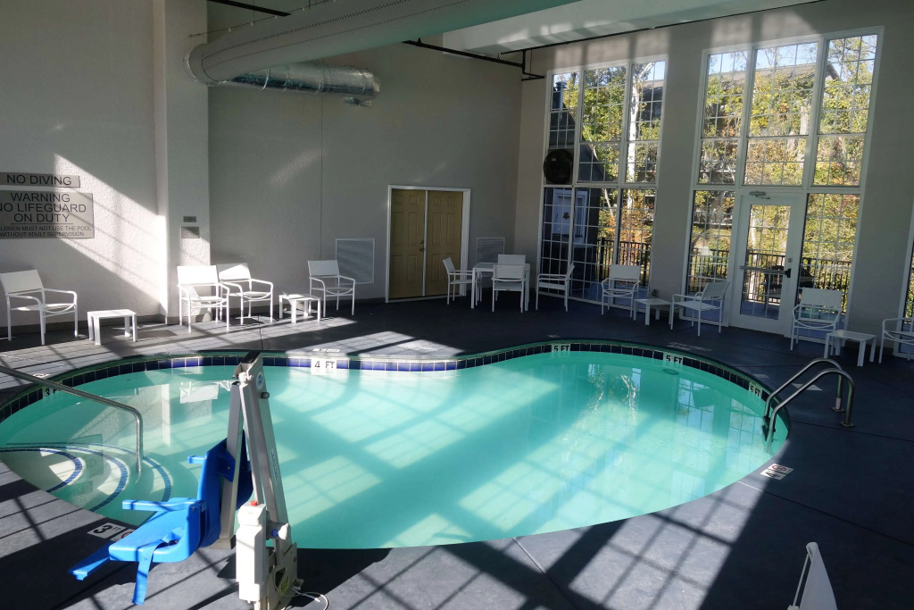 Country Inn & Suites by Radisson, Pigeon Forge South, TN
