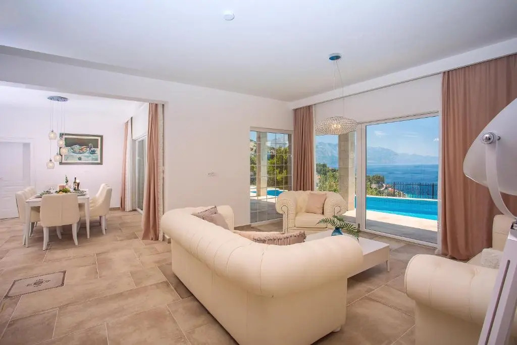 Villa Porto Mimice, 40sqm Heated Private Pool, 4 bedrooms, Sauna, Gym, Billiard