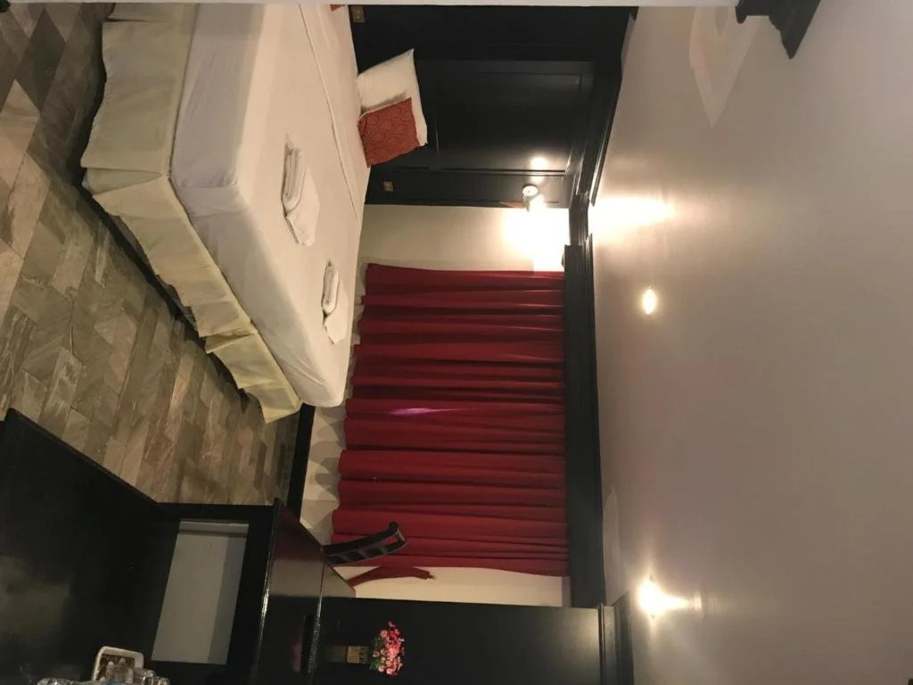 Maximum Boutique Hotel