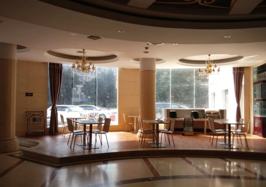 GreenTree Alliance GuangDong GuangZhou HuaDu District YunShan Avenue Sports Center Hotel