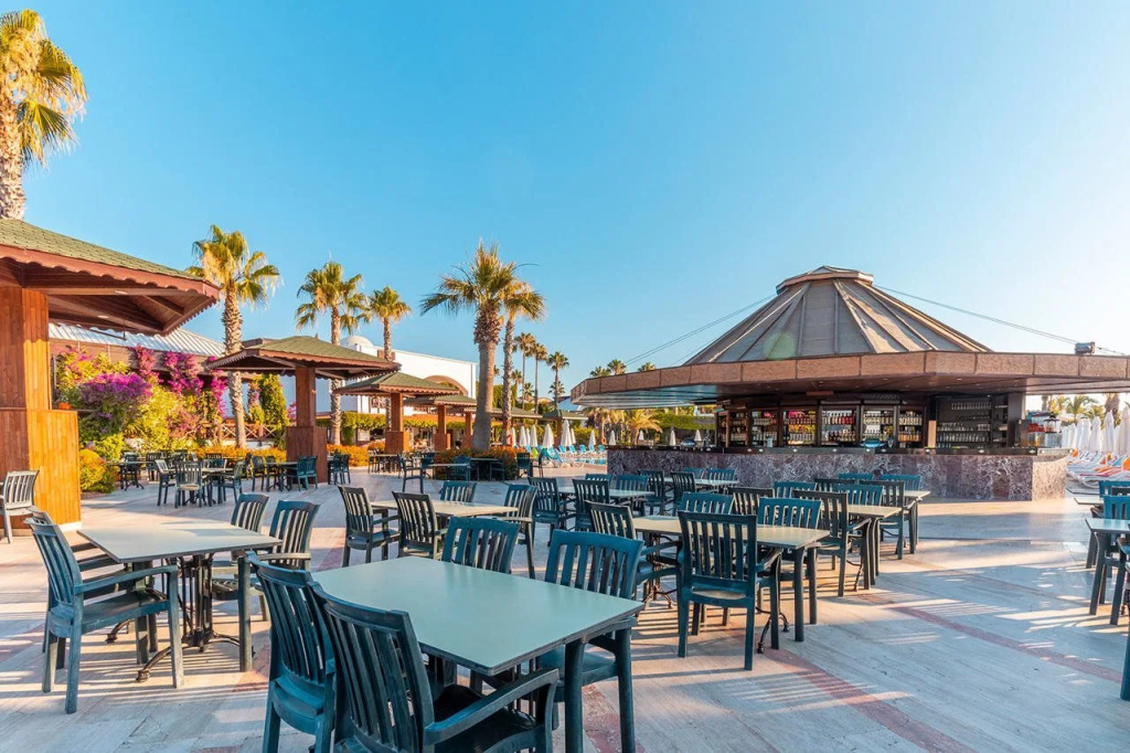 Отель Emelda Sun Club