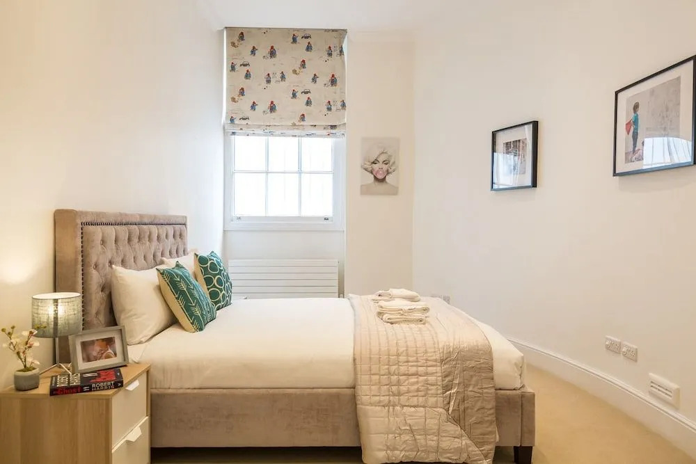 Urban Chic - Bayswater