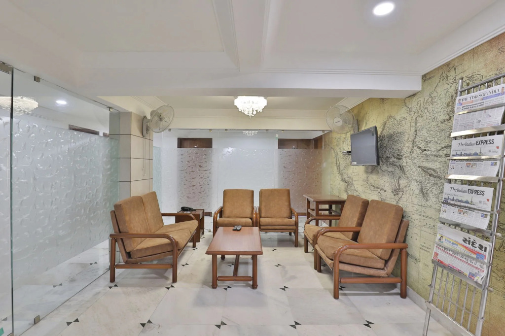 OYO 10197 Hotel Apex