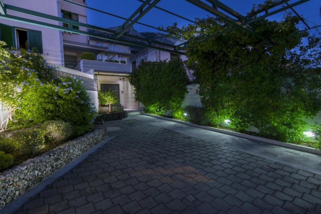 Apartment Gianni - modern & great location: A2 Makarska, Riviera Makarska