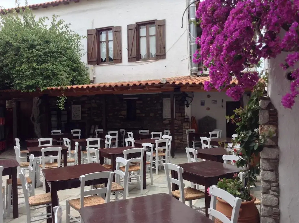 Mouria Hotel