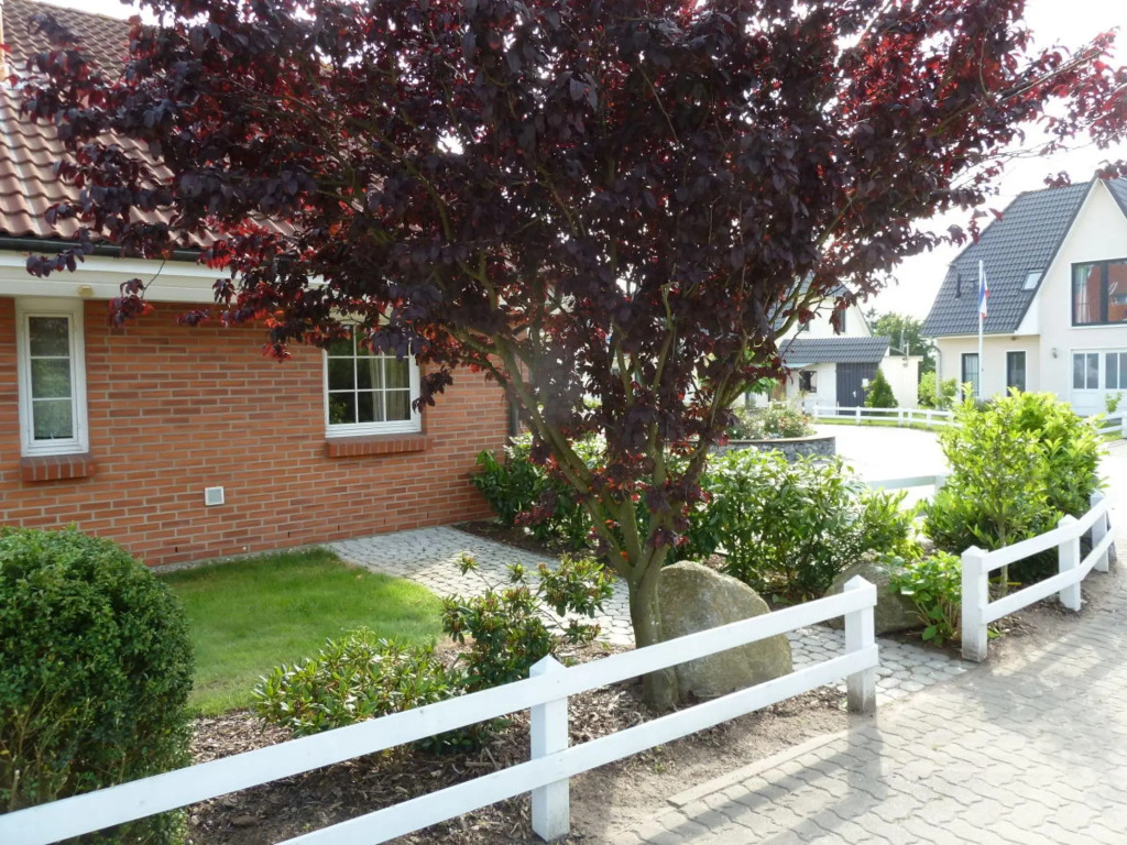 Spacious Holiday Home in Bastorf near Seabeach with Garden