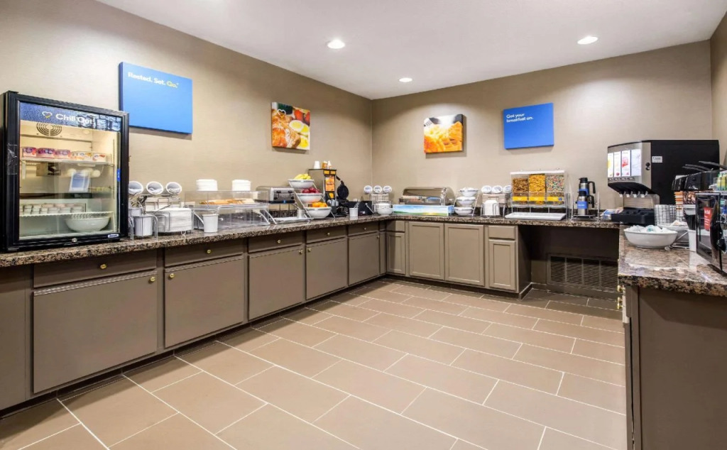 Holiday Inn Express Hotel & Suites Houston Intercontinental East