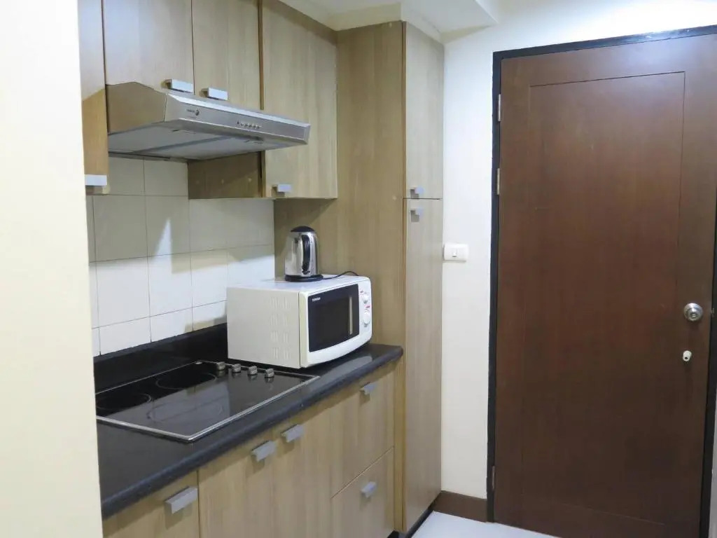 2A - 2 Bedroom Downtown Apartment With Shared Pool