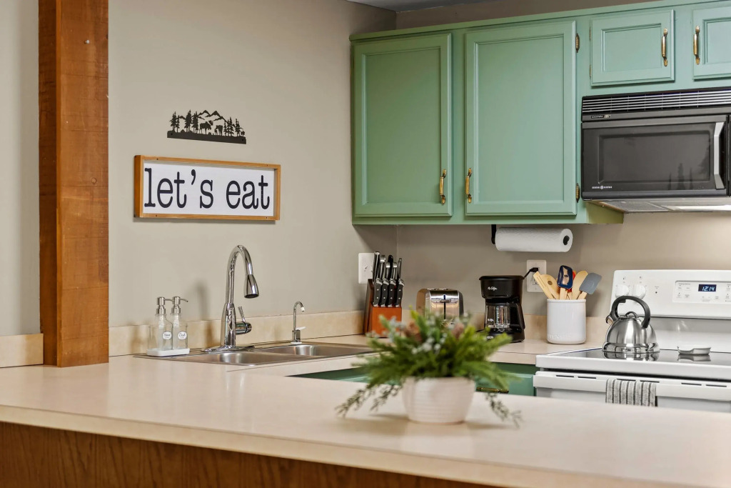 Doe's Delight by AvantStay | Peaceful Lake Retreat, Lake Harmony