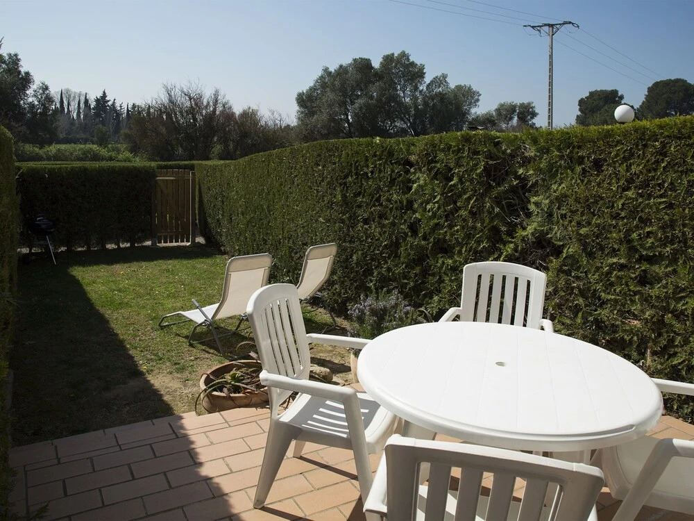 Spacious Holiday Home in Torroella de Montgrí With Swimming Pool
