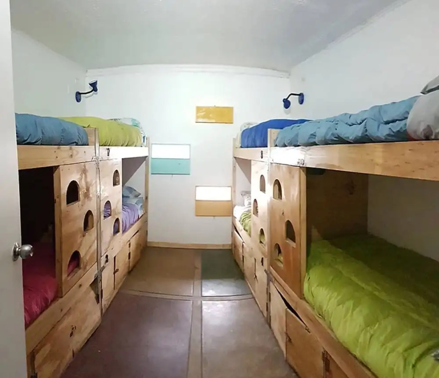 New Wave Hostal