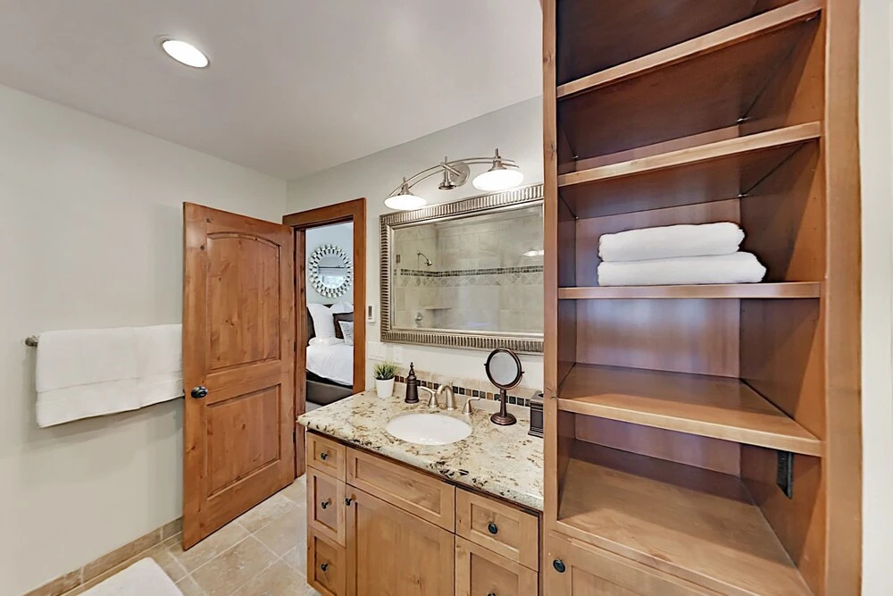 All-Suite Incline Village Home W/ Lake-View Deck Home