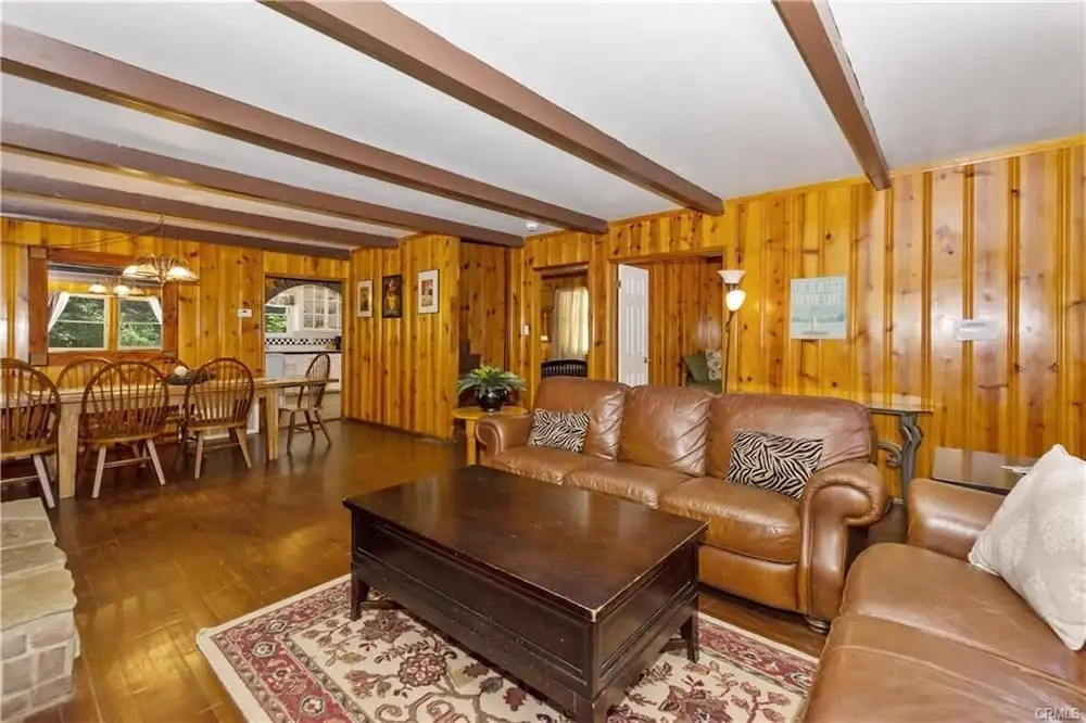 Bluebell House 5 Bedrooms 2 Bathrooms Home