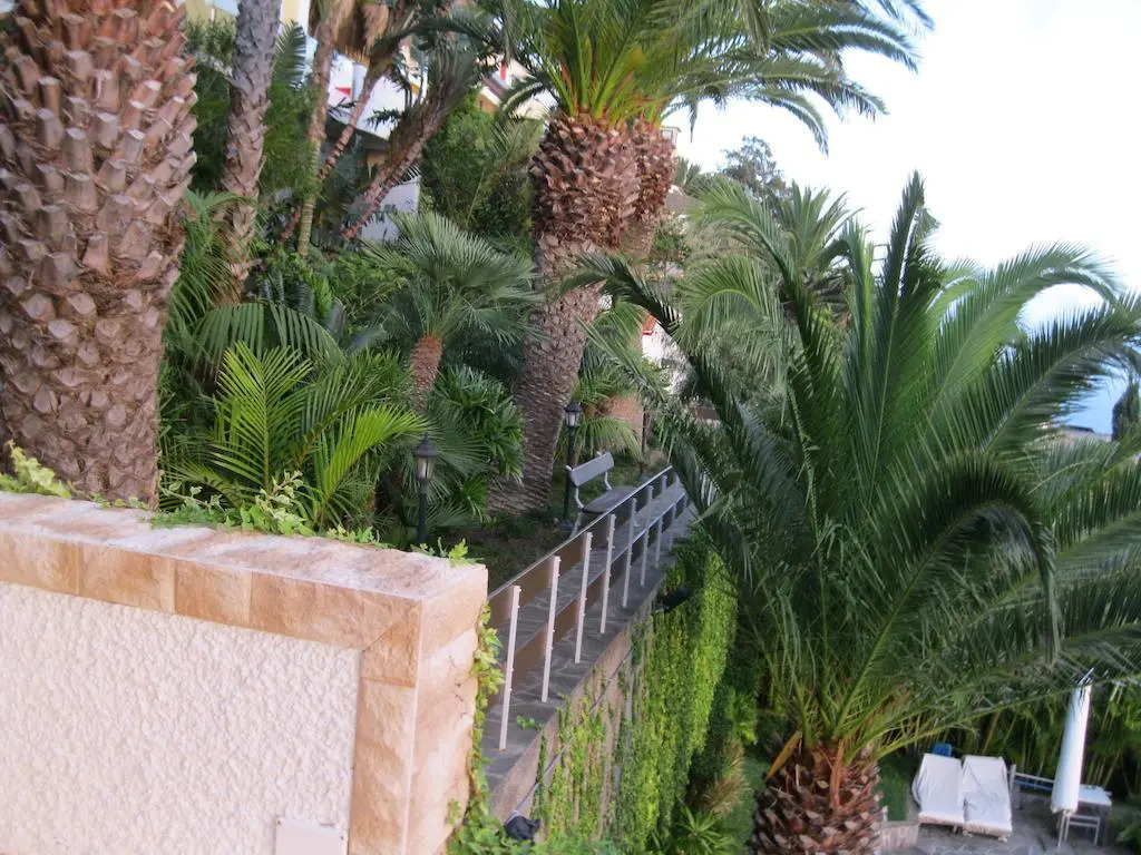 Villa Isabela - Car Rental for Free