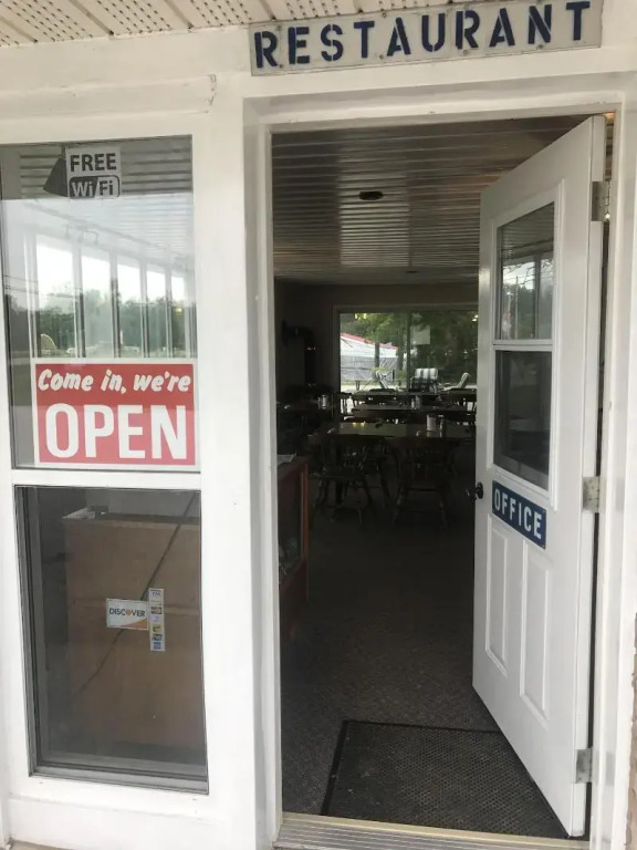 Shenstone Motor Inn