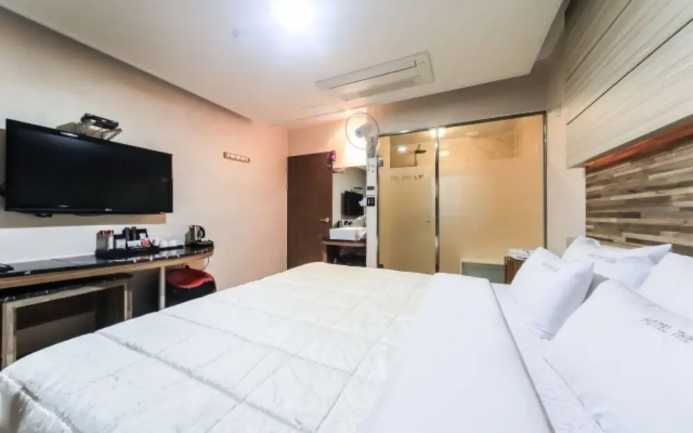 The Lux Tourism Hotel Geoje