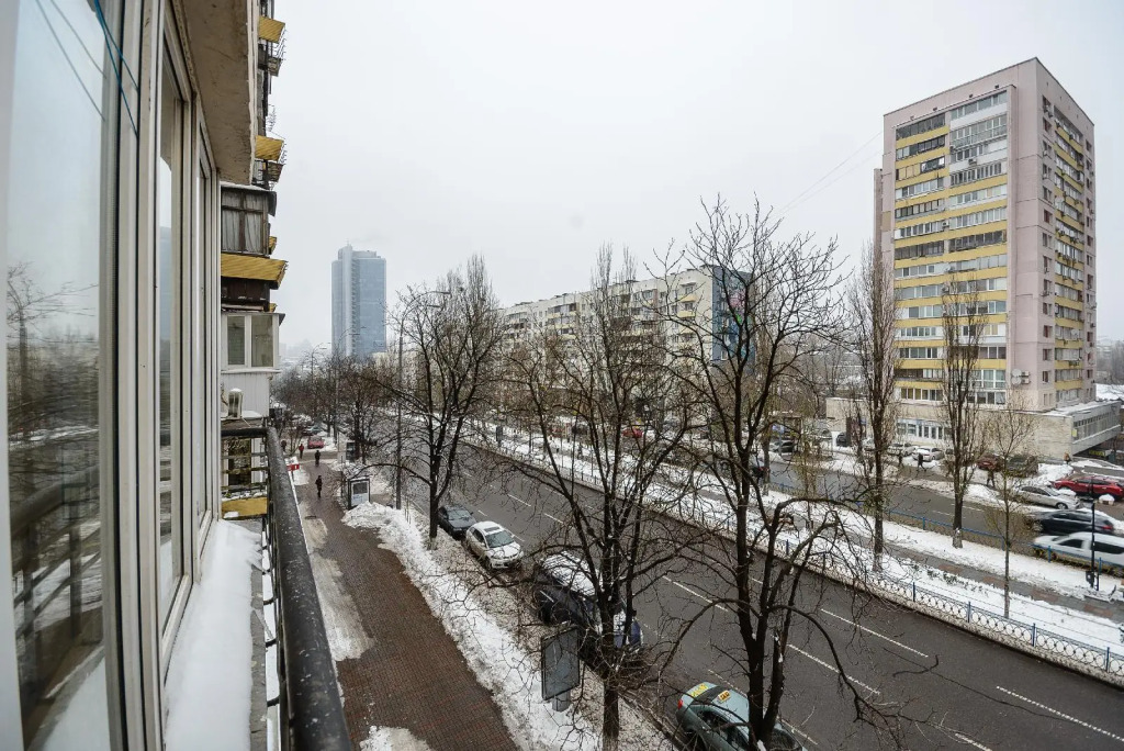 Lesi Ukrainki 5/18 Apartment