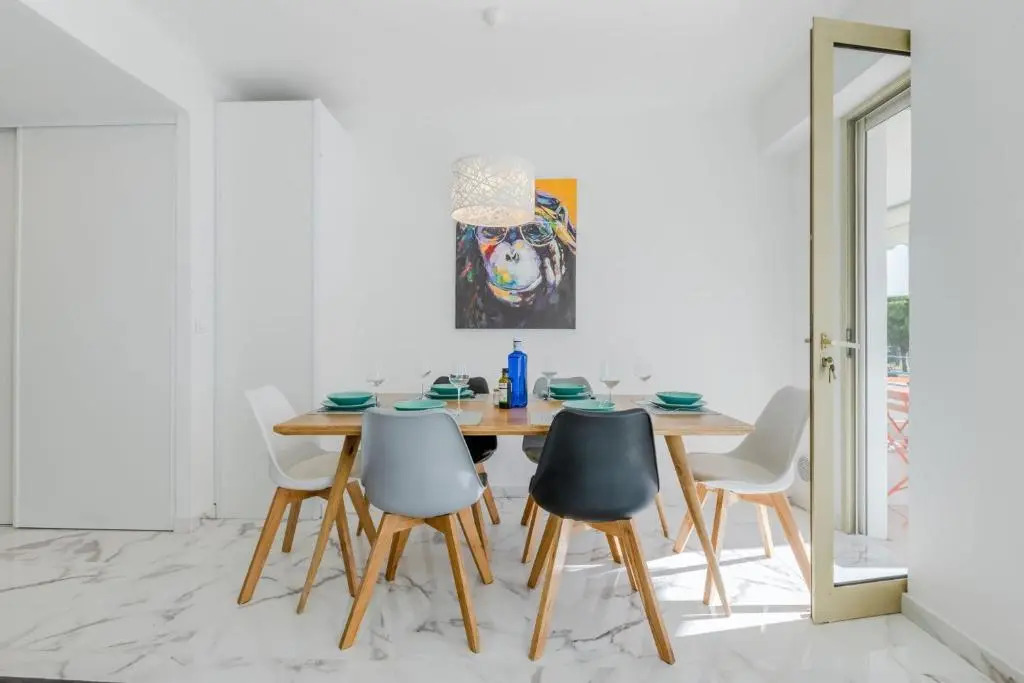 KIKILOUE 90m2 sur la Croisette avec terrasse & vue de rêve