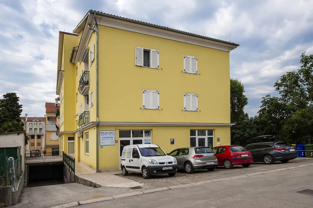 Apartment Elena