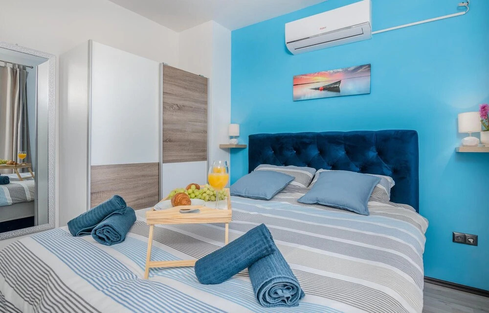 Beautiful Home in Brzac With Wifi and 2 Bedrooms
