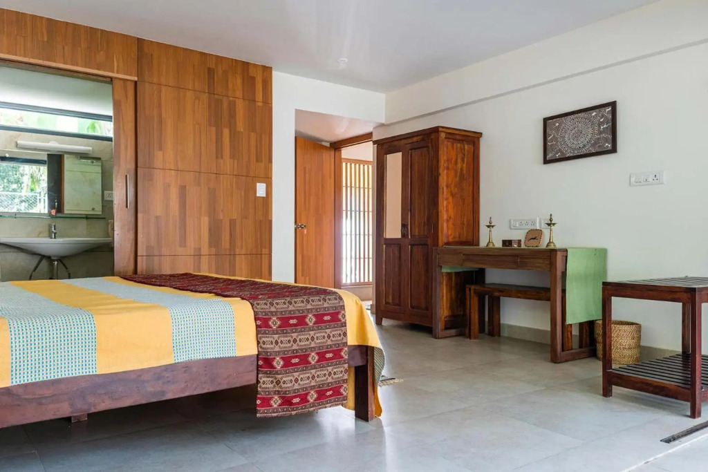 Daveys Townhouse by VEO, StayVista - 3BHK Pet-Friendly Villa with EV Station