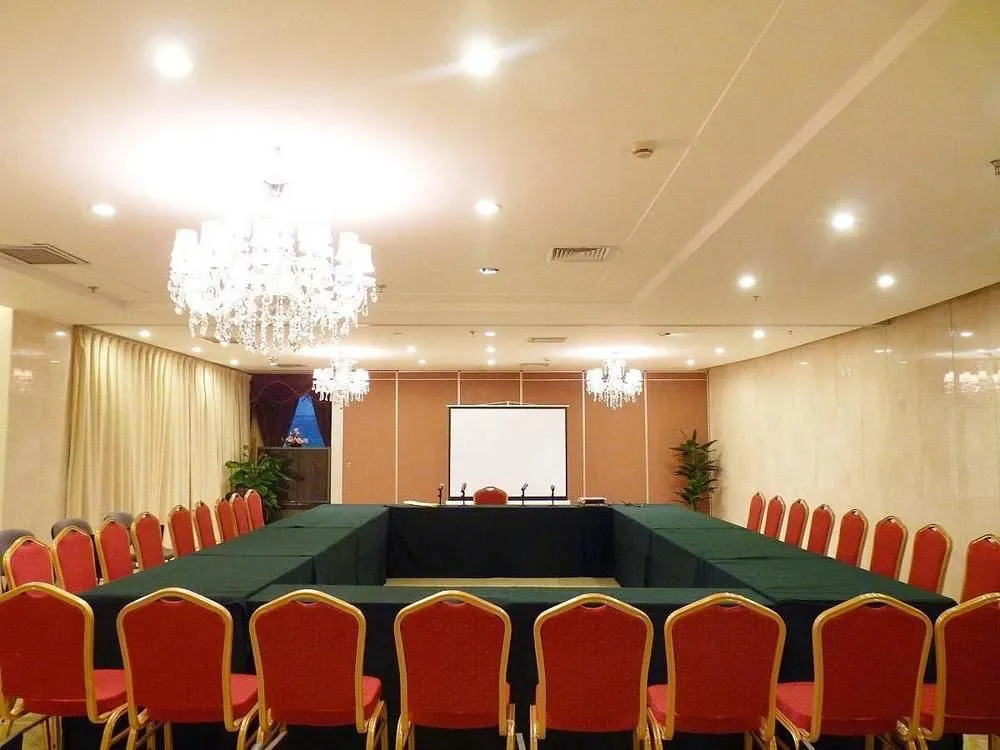 Daina Hotel