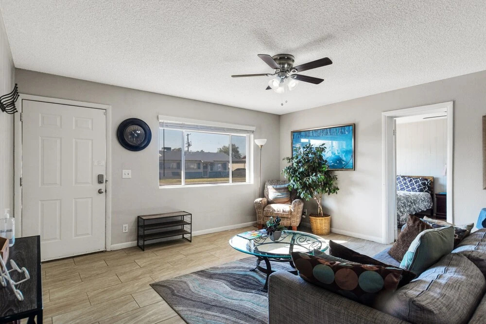 Cozy Papago Home In Old Town Near Zoo, Casino, Golf, And More! 5 Bedroom Home by Redawning