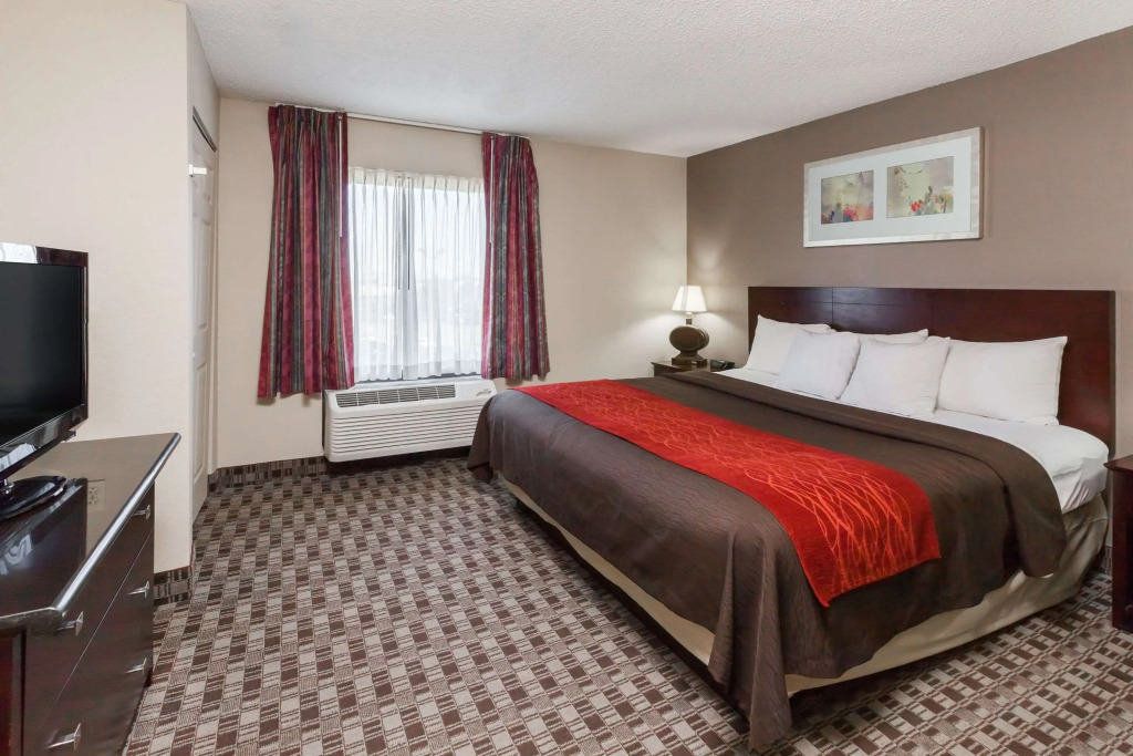 Wingate by Wyndham Canton-Hall of Fame