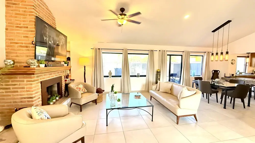 Ajijic Modern 2 Bedroom - Best Summer Rates - AC - Bikes -gym -pickleball Court