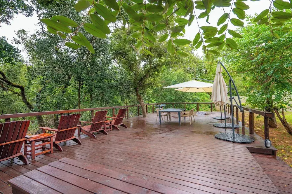 Bushbaby Valley Lodge