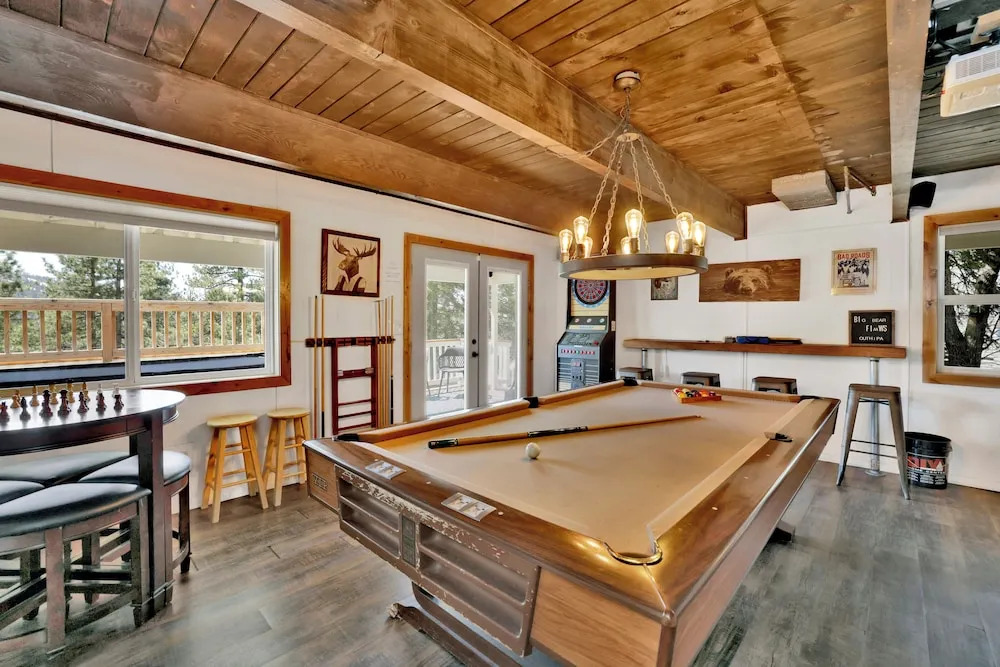 BIG Bear Gambrel #2066