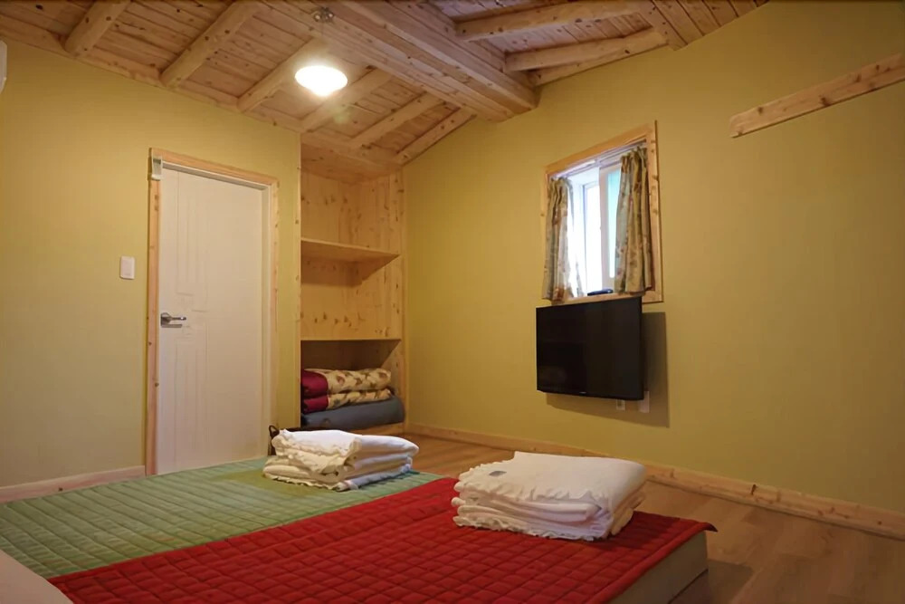 Jeonju Cheonnyunu-i-achim Pension