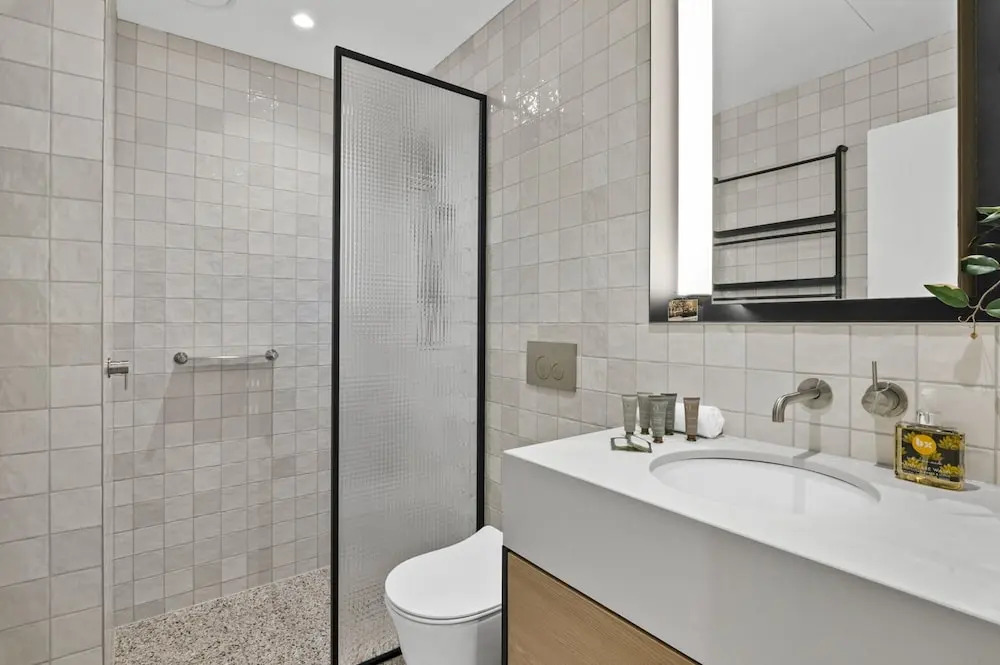 1BR Apt Pool, Gym Near Casino & Southbank Dinning