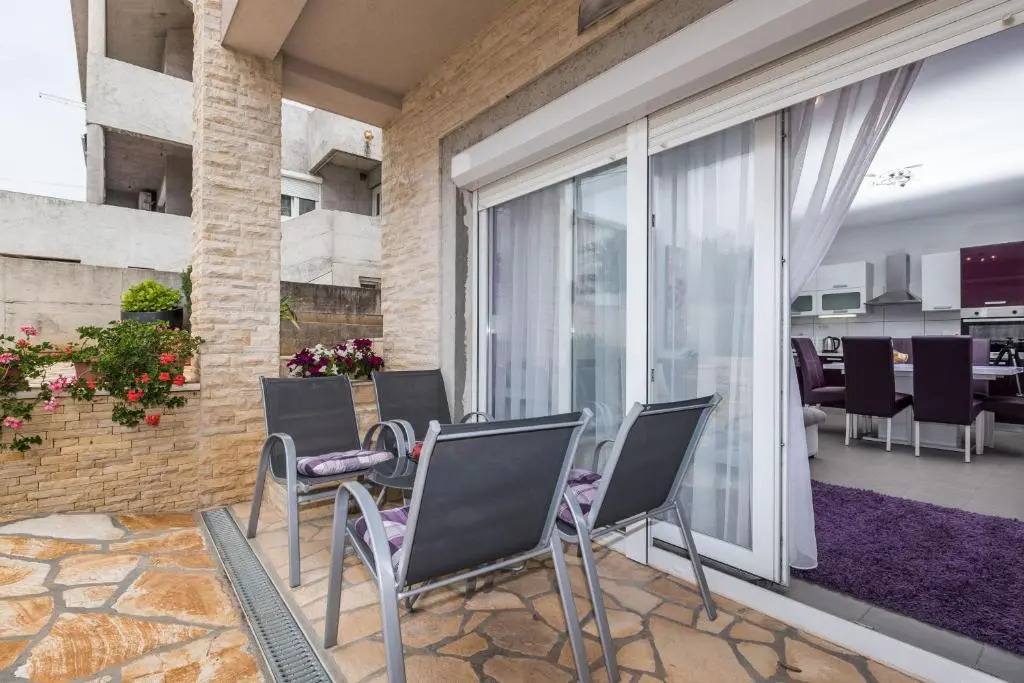 Kristina Apartments