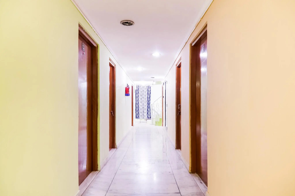 OYO 66940 New Delhi Grand