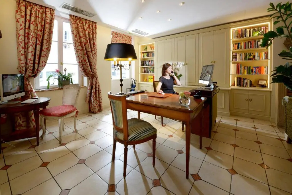 Le Relais Montmartre
